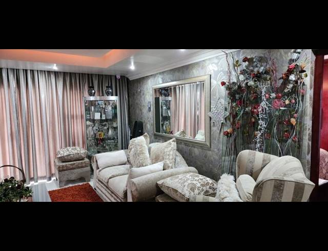 4 BEDROOM APARTMENT FOR SALE IN MORNINGSIDE